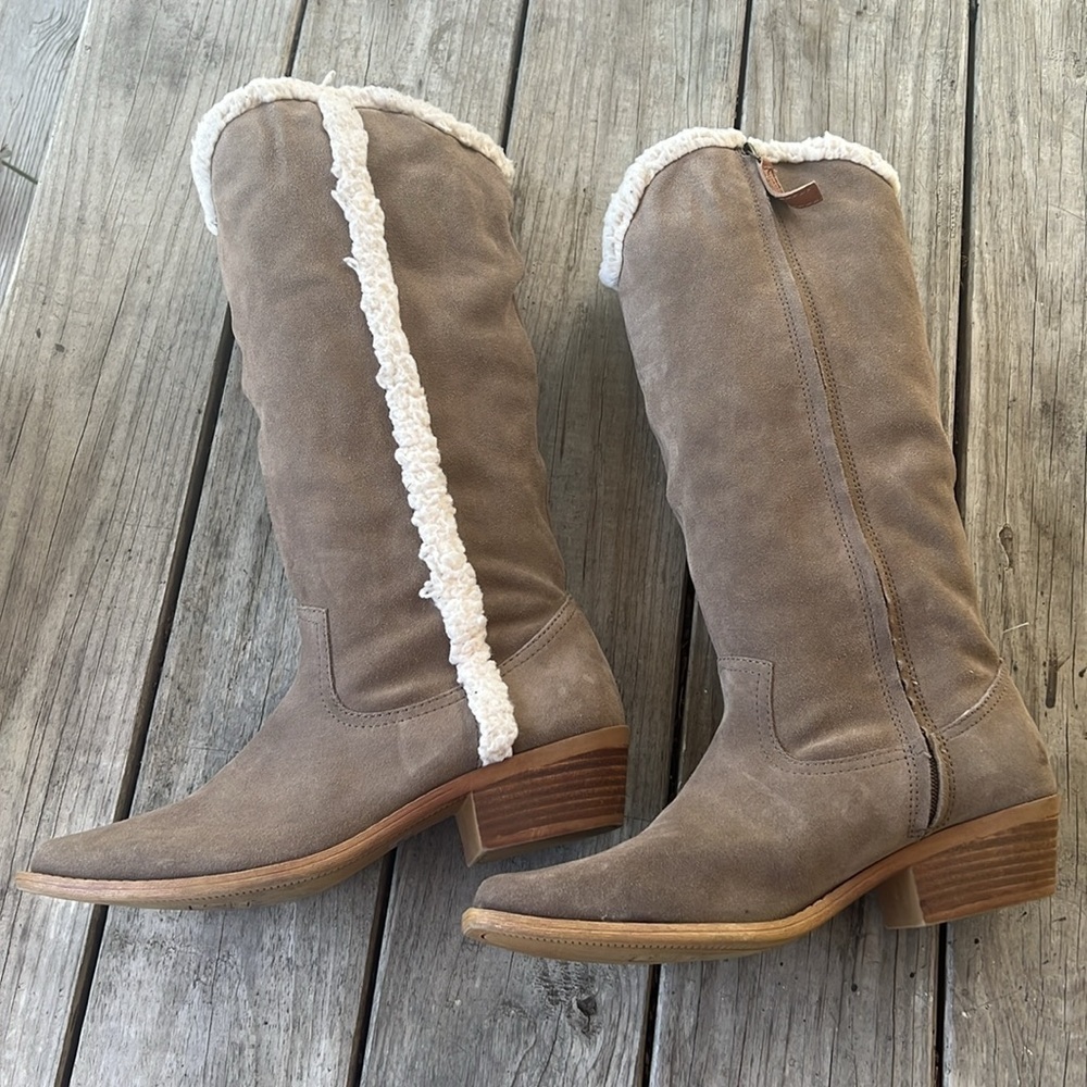 Dingo Jango Tall Suede Boots Fur Lined Taupe Western Size 11